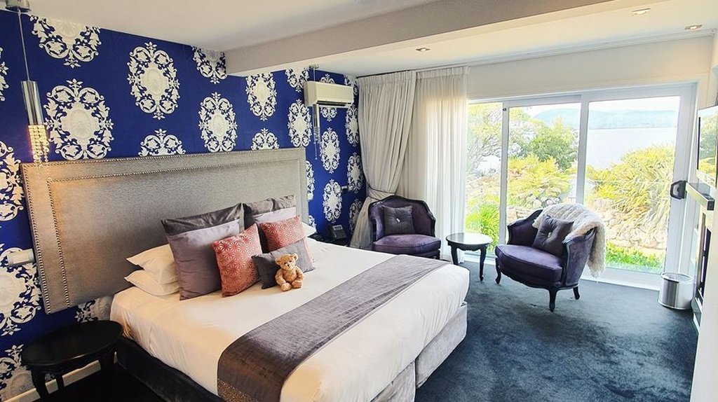 Black Swan Lakeside Boutique Hotel 4/21