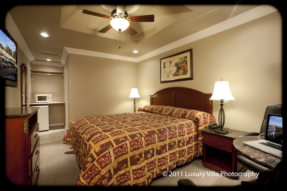 Crystal Lodge Motel 17/47