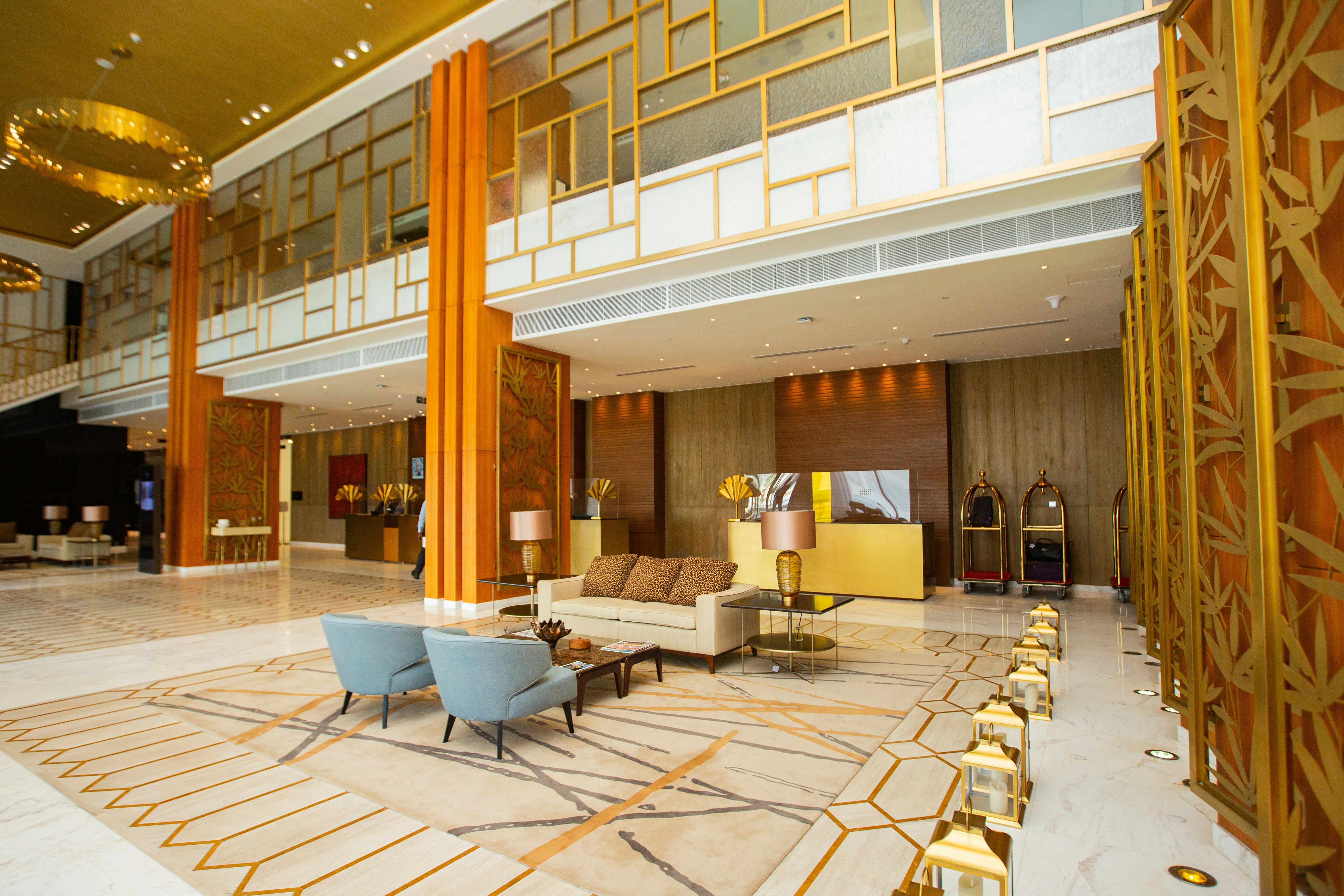 Johari Rotana 6/66
