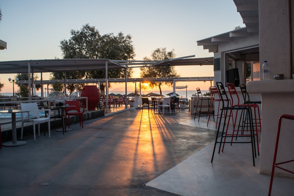 Beach Boutique Hotel 54/67