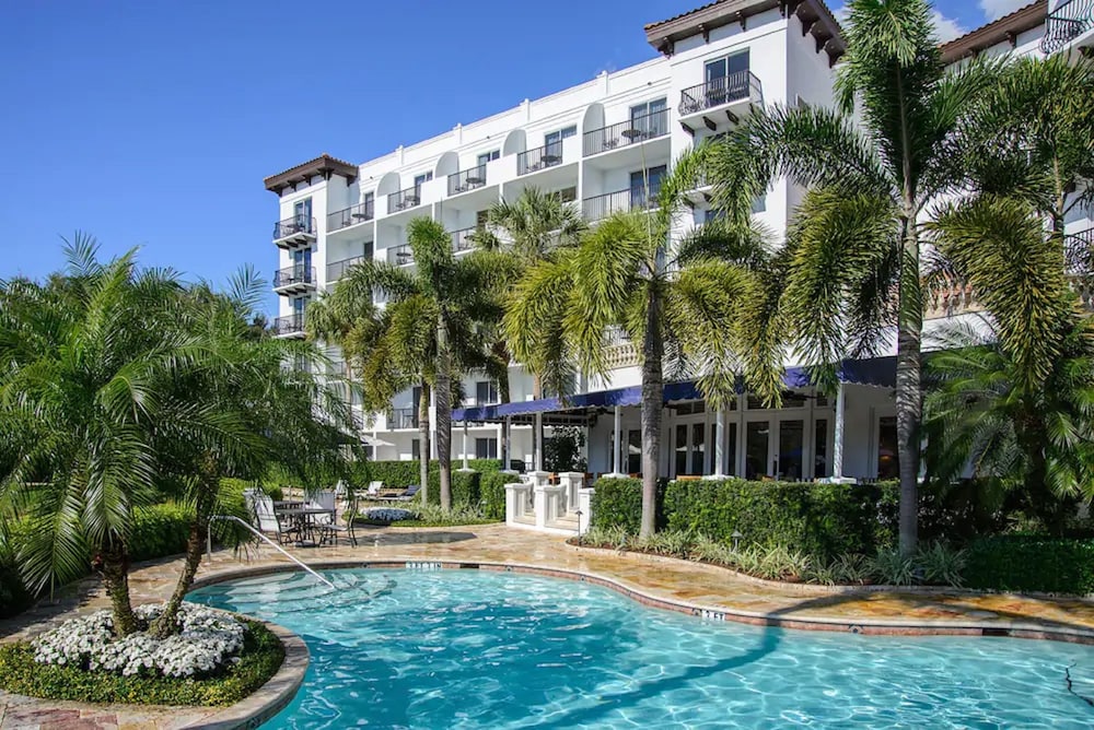 Inn At Pelican Bay 3/67