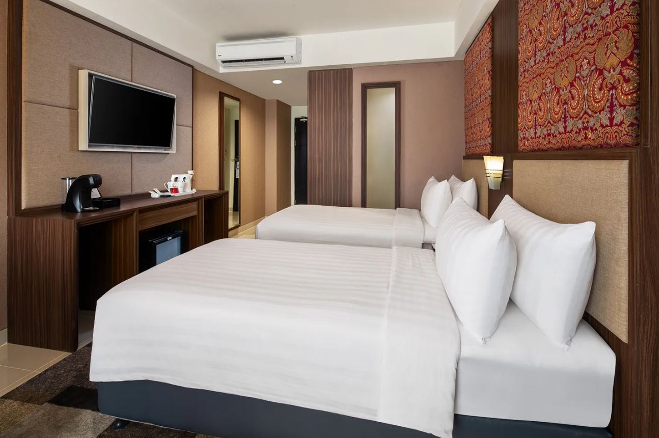 Premier, Deluxe, Twin Beds, The Alana Hotel & Conference Center Malioboro Yogyakarta By Aston 2/5