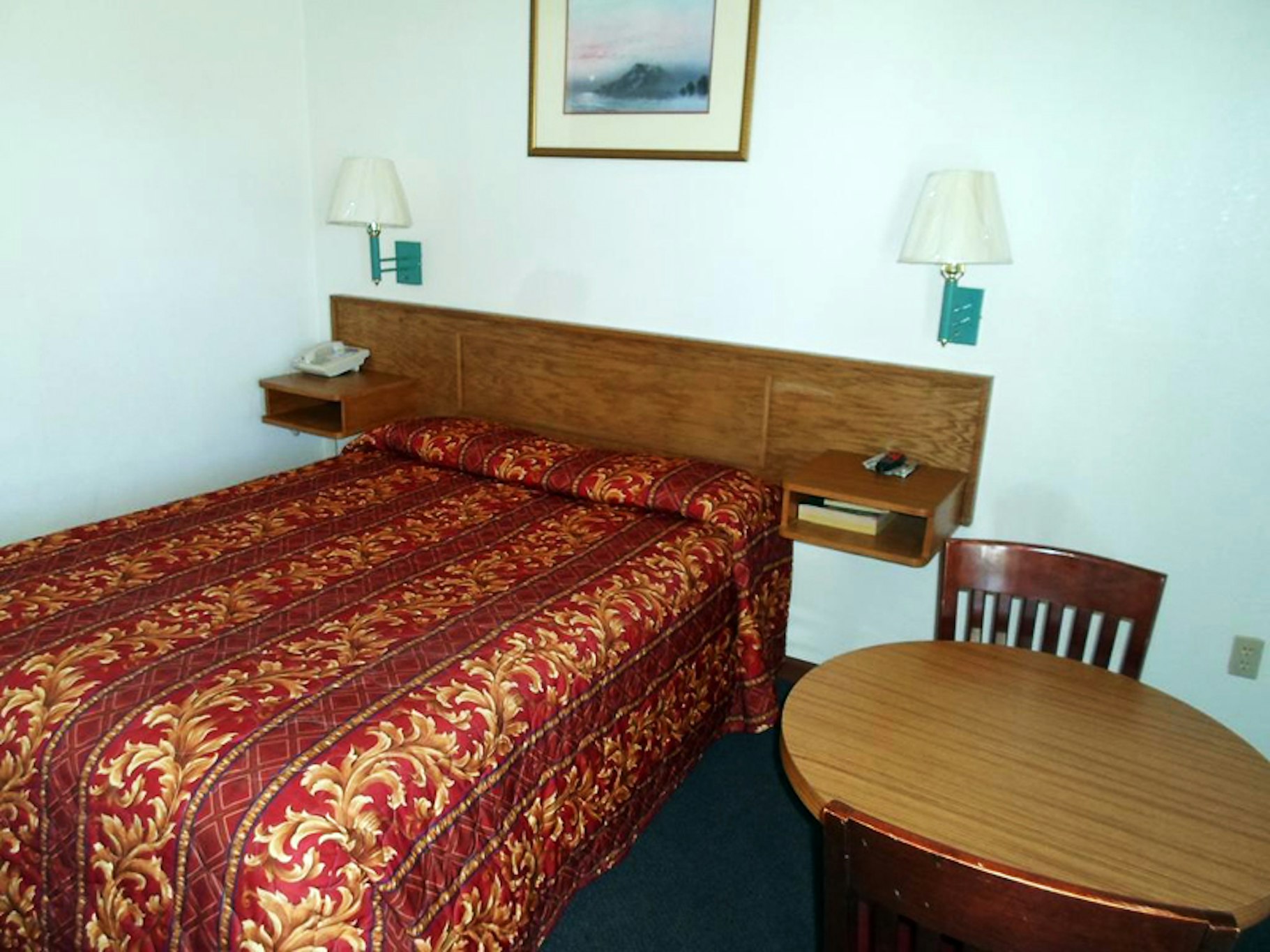 Economy Inn 2/2