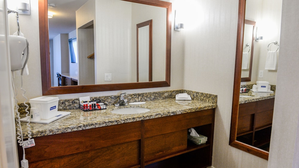 Travelodge by Wyndham Culver City 21/52