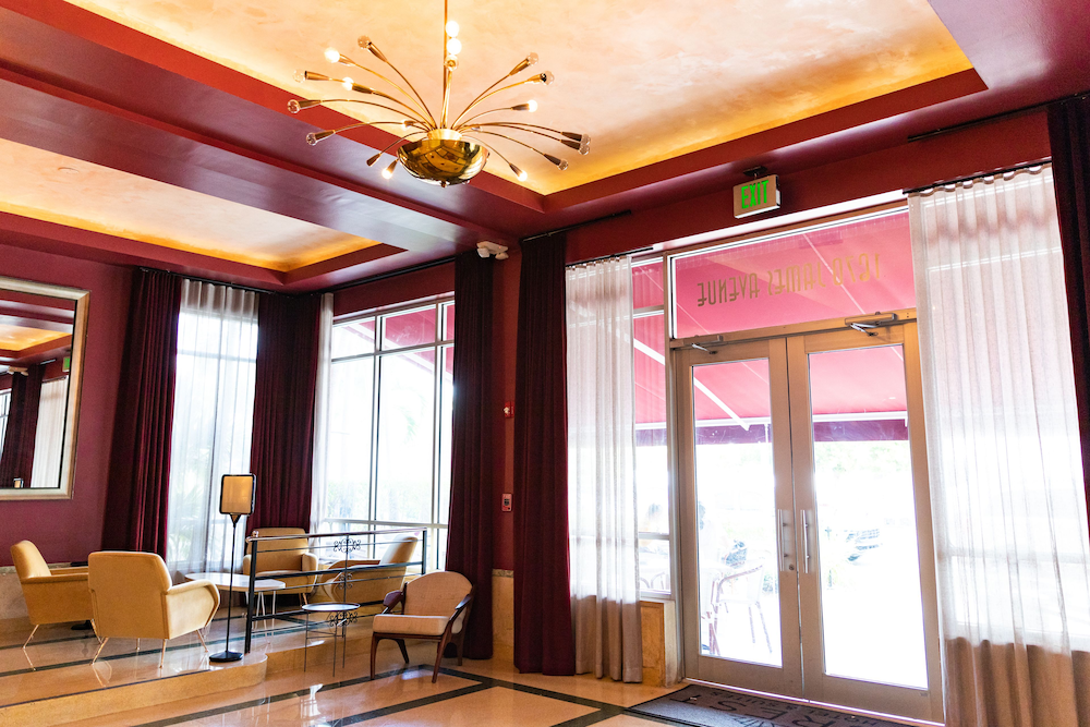 CREST Hotel & Suites 41/66