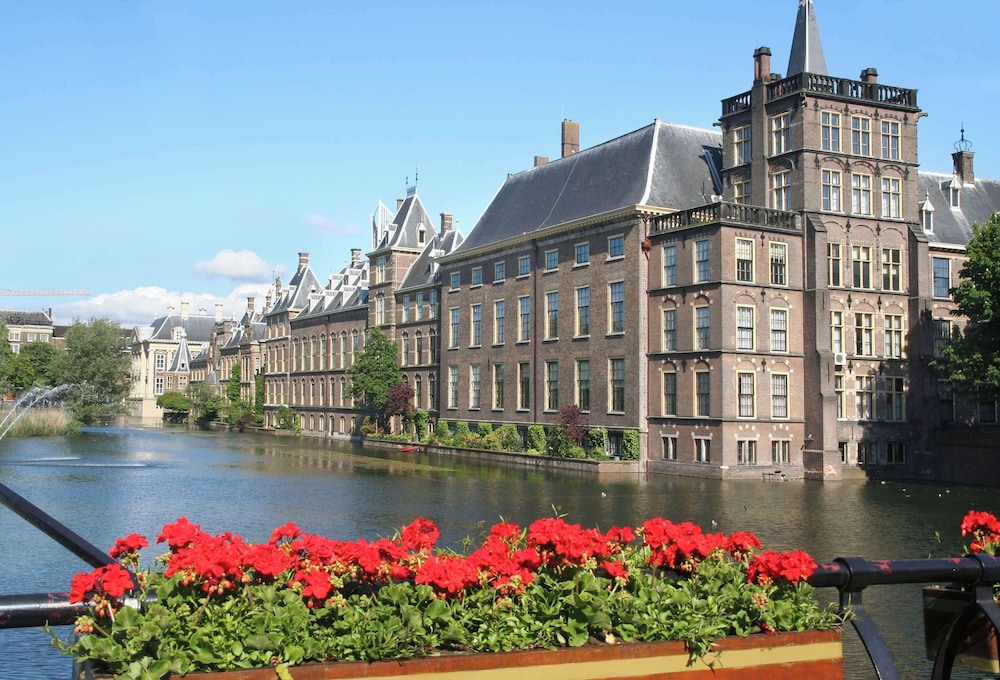 Nh Den Haag 4/49