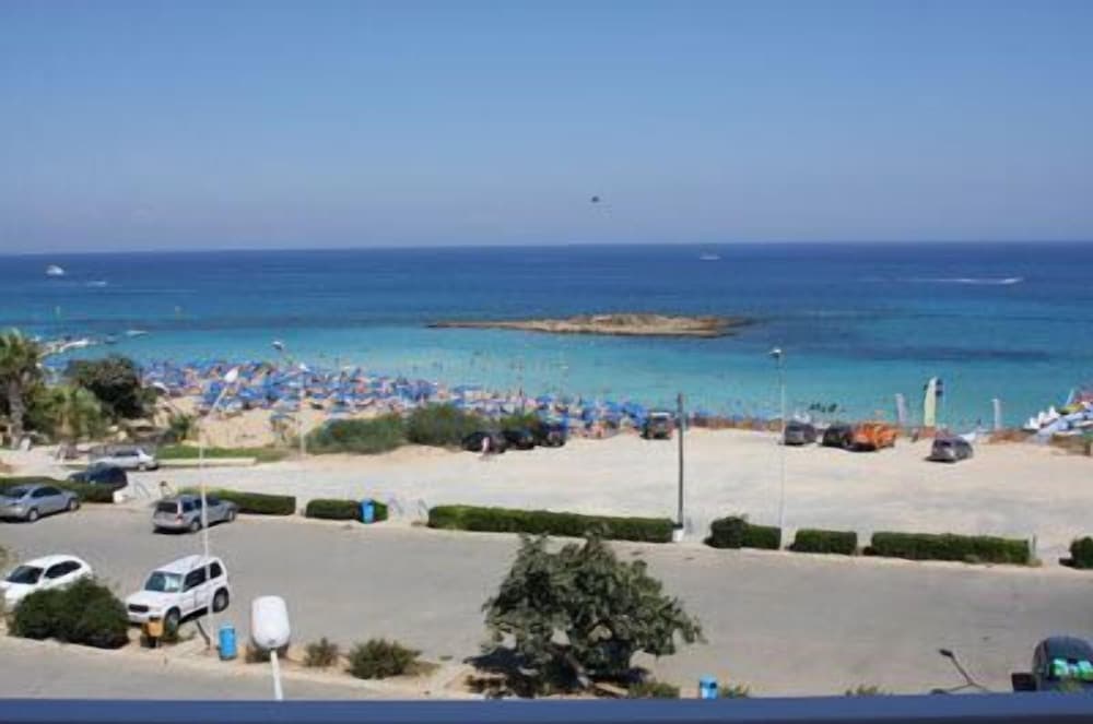 Astreas Beach Hotel 37/50