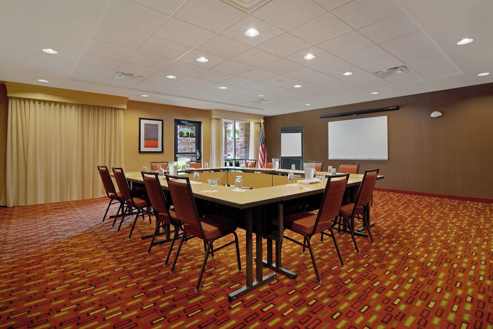 Courtyard By Marriott Oneonta Cooperstown Area 45/55