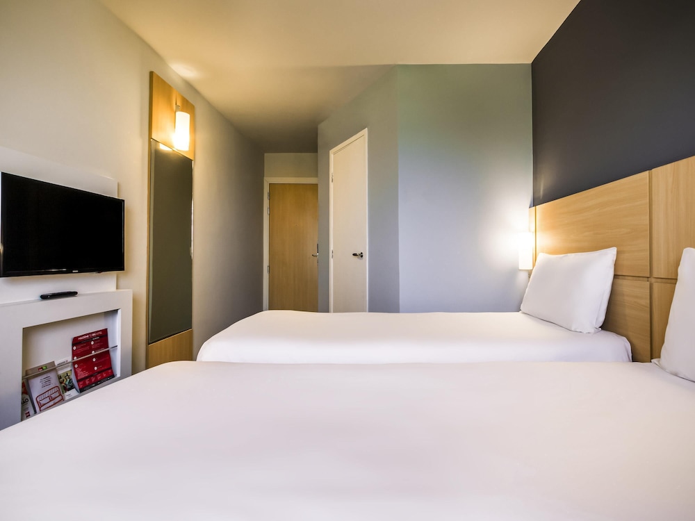 Ibis Marilia 35/64