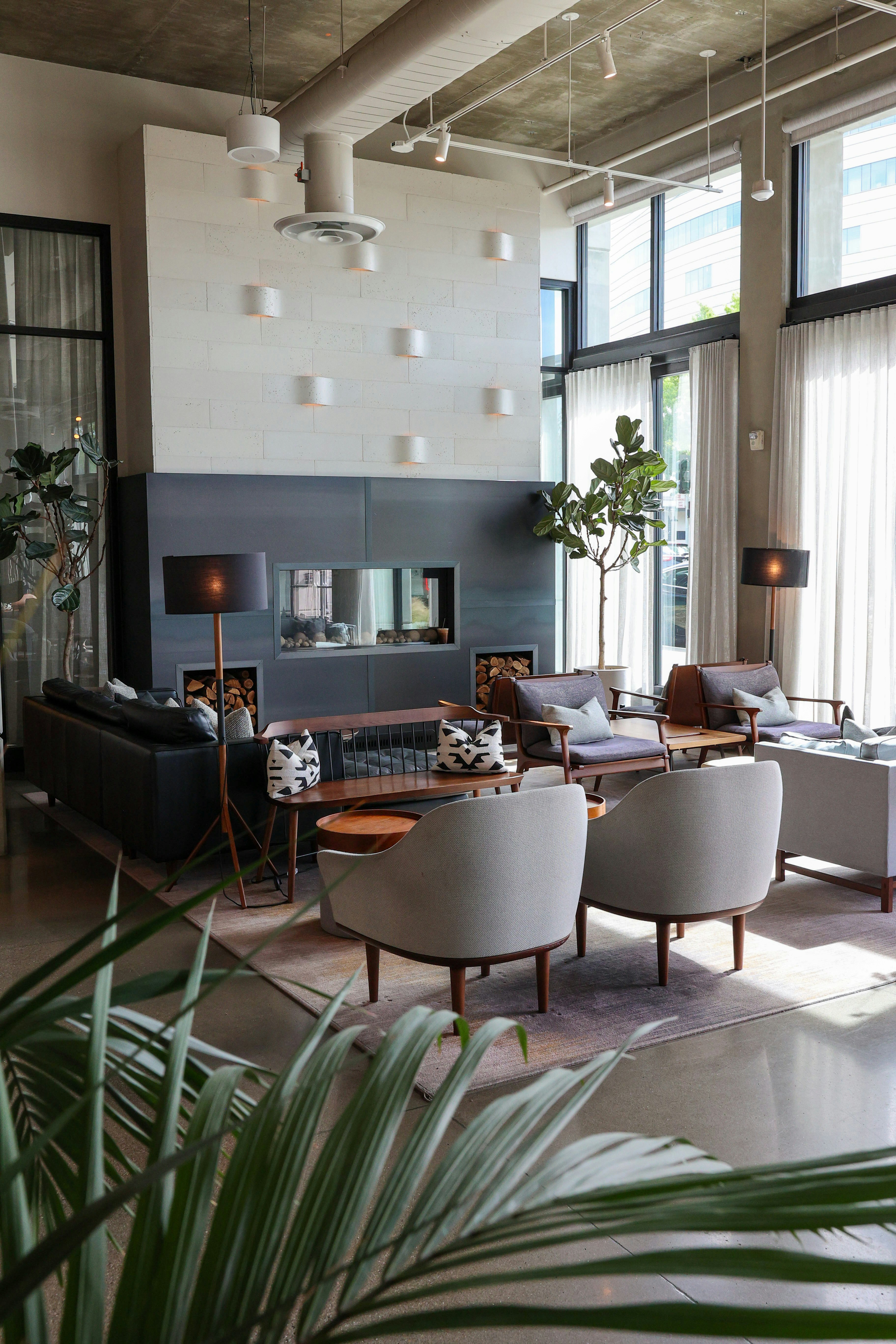 The Fort Sutter Sacramento Tapestry Collection By Hilton 53/77