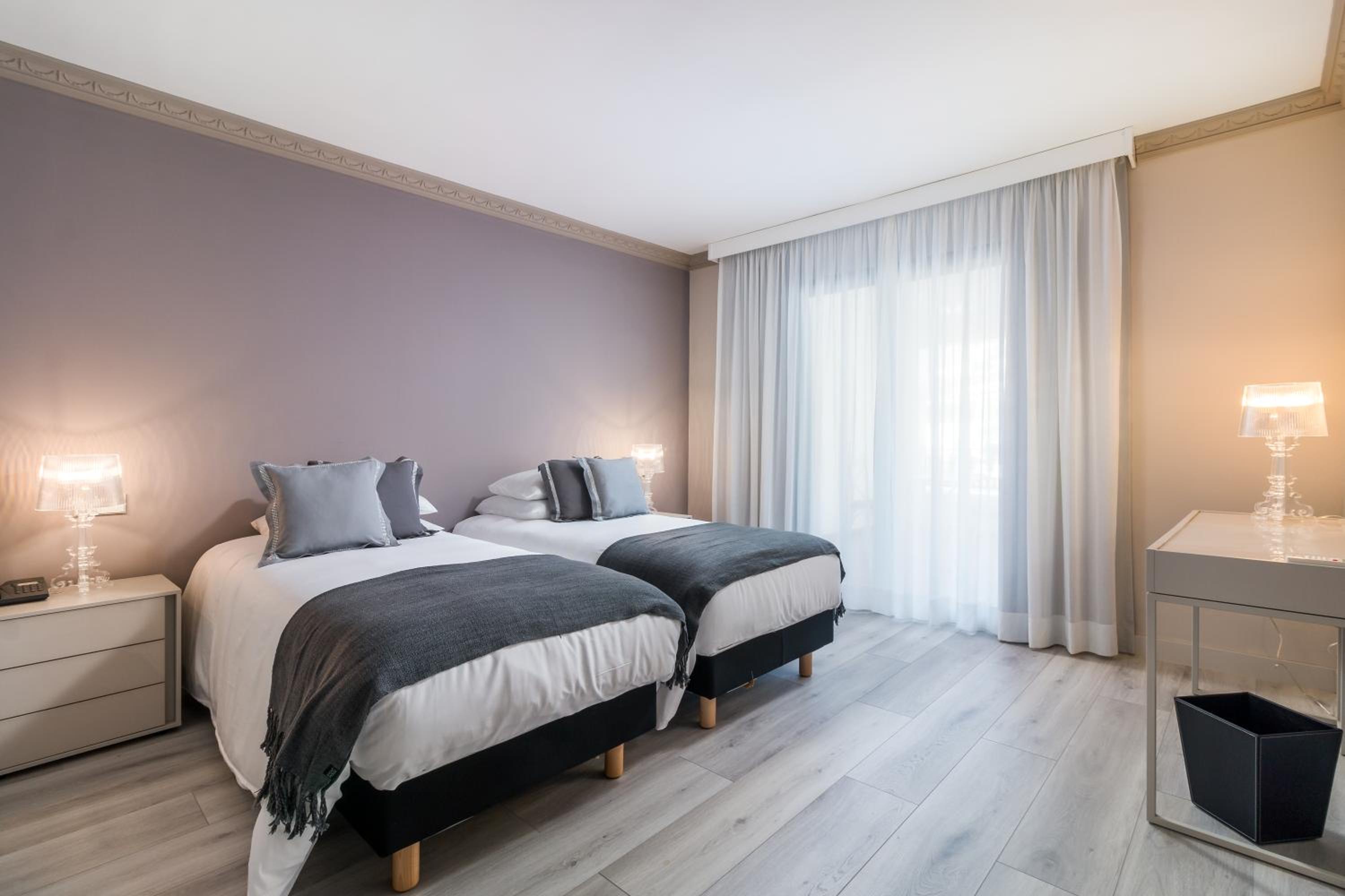 Standard, Single, Twin Beds, Sea View