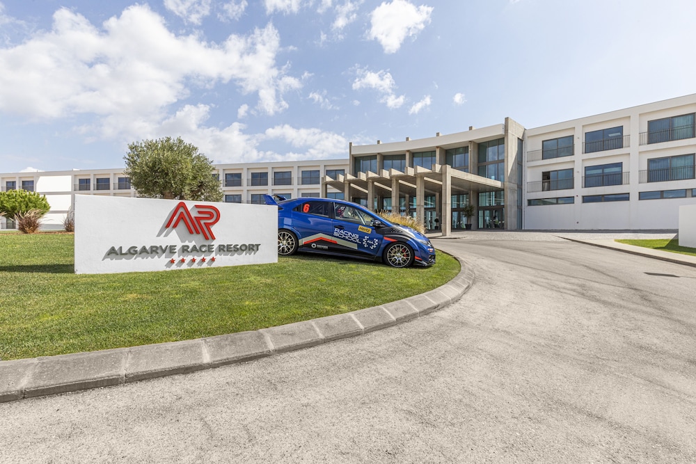 Algarve Race Resort Hotel 56/64