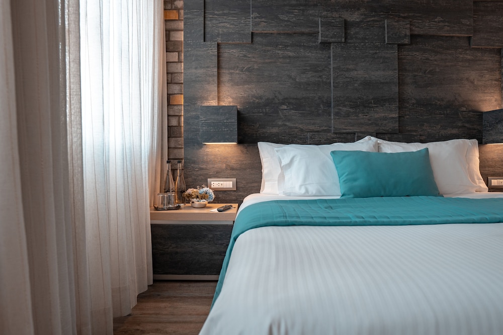HOTEL PUNTO MX 10/80