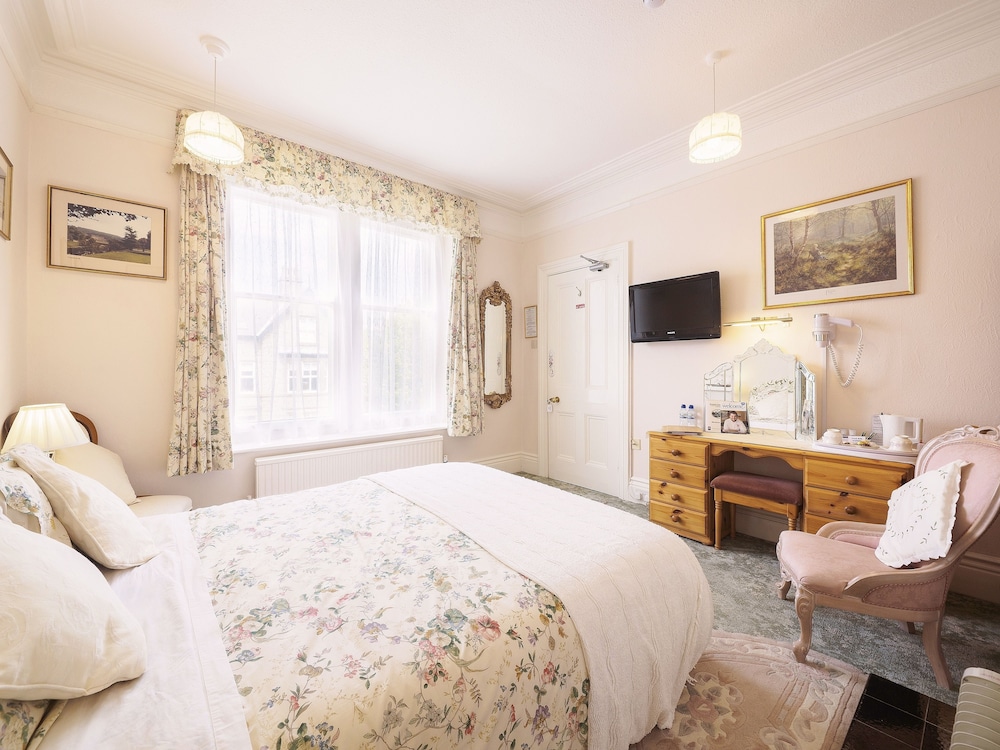 Braemar Bed & Breakfast 4/21