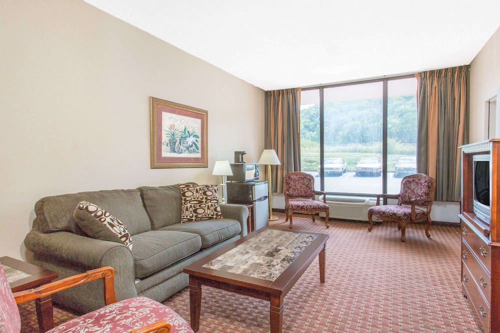 Days Inn by Wyndham Princeton 21/32