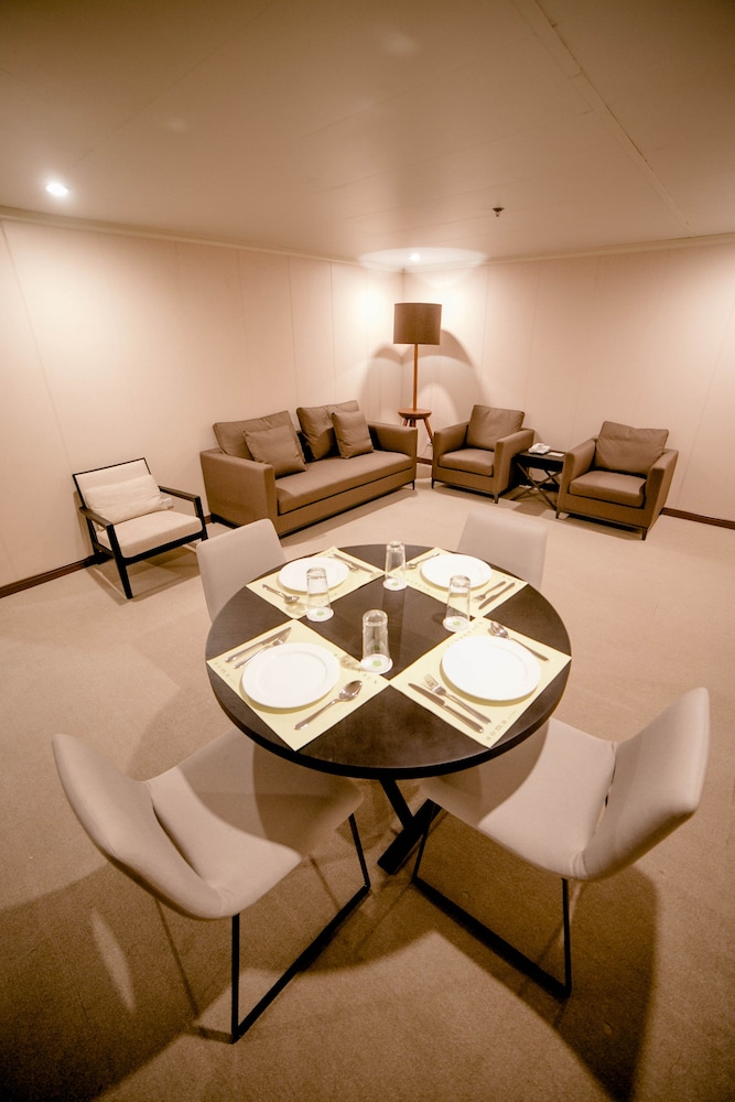 Green Sun Hotel 34/43