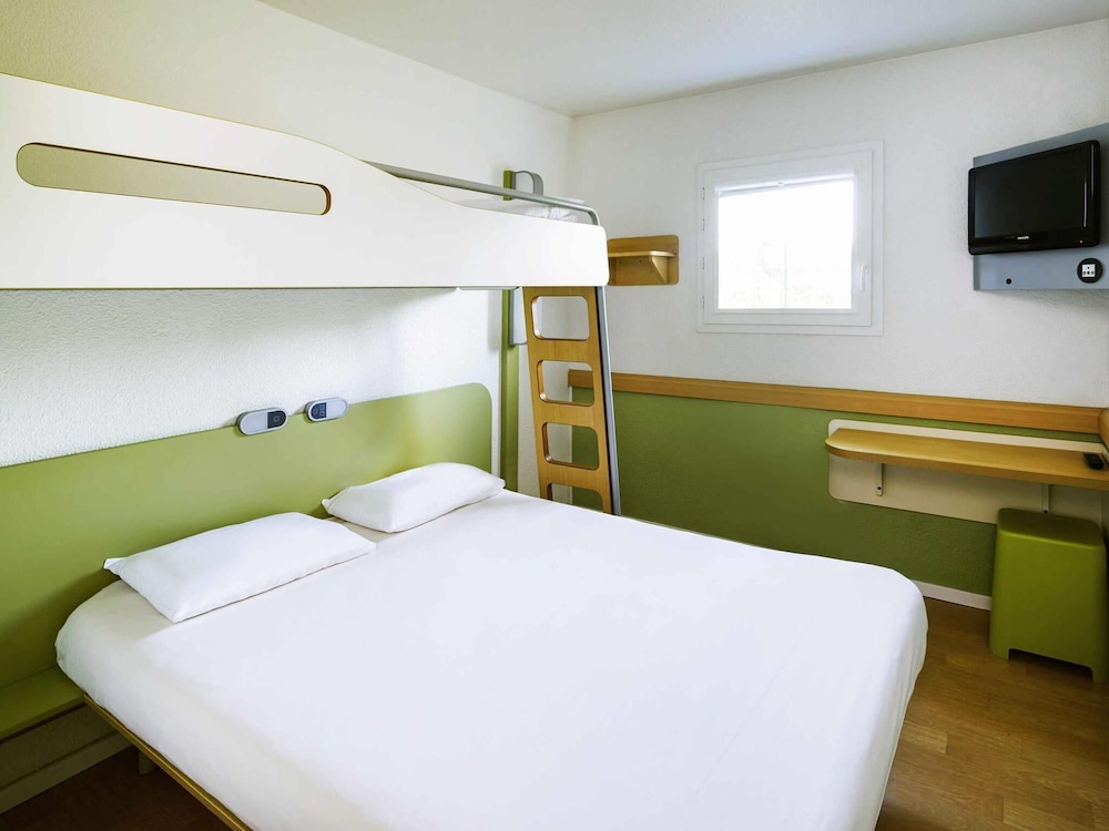 Ibis Budget Chartres 11/41
