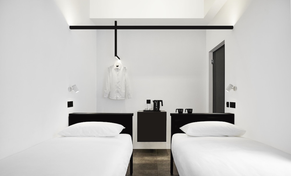 Hotel Mono 7/54