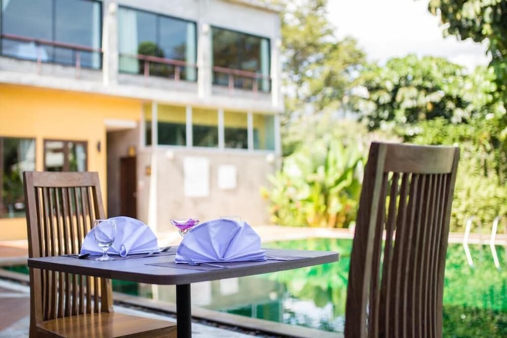 POONYAMANTRA RESORT 11/75