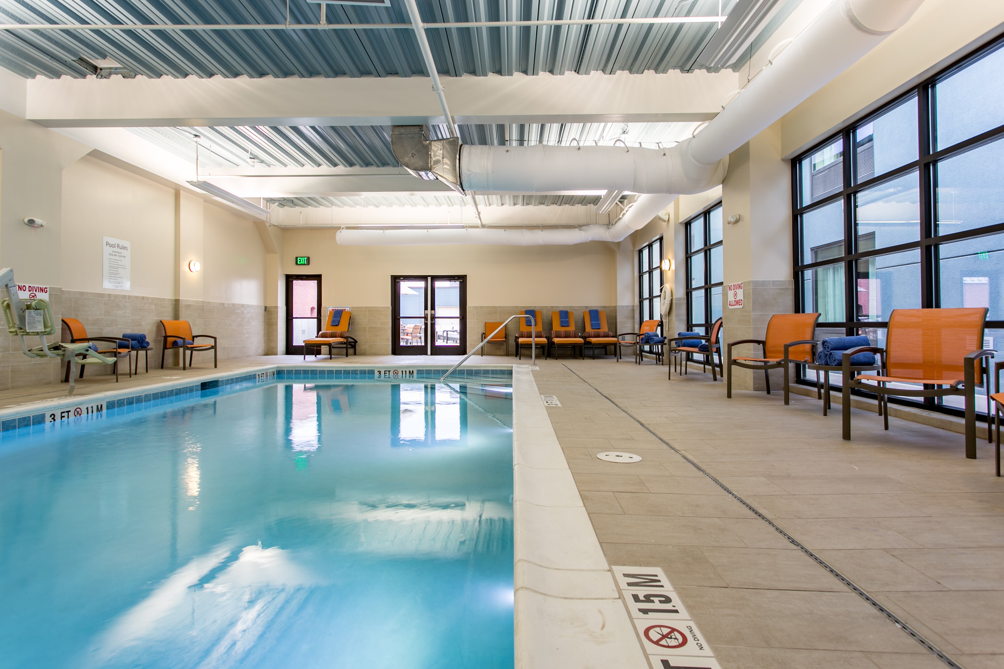 Holiday Inn Hotel & Suites CHATTANOOGA DOWNTOWN 28/65