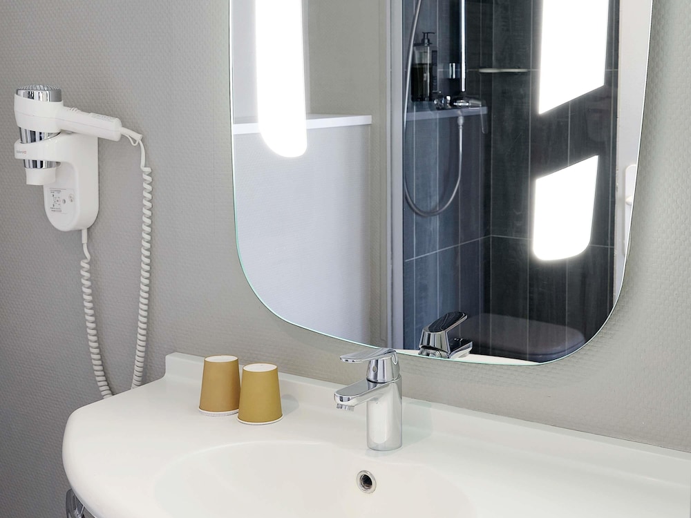 غرفة قياسية بسريرين منفصلين، Ibis Toulouse Gare Matabiau 8/8