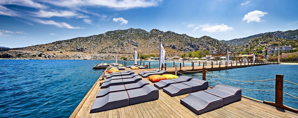 Fi Light Solto Boutique Beach Hotel 33/41