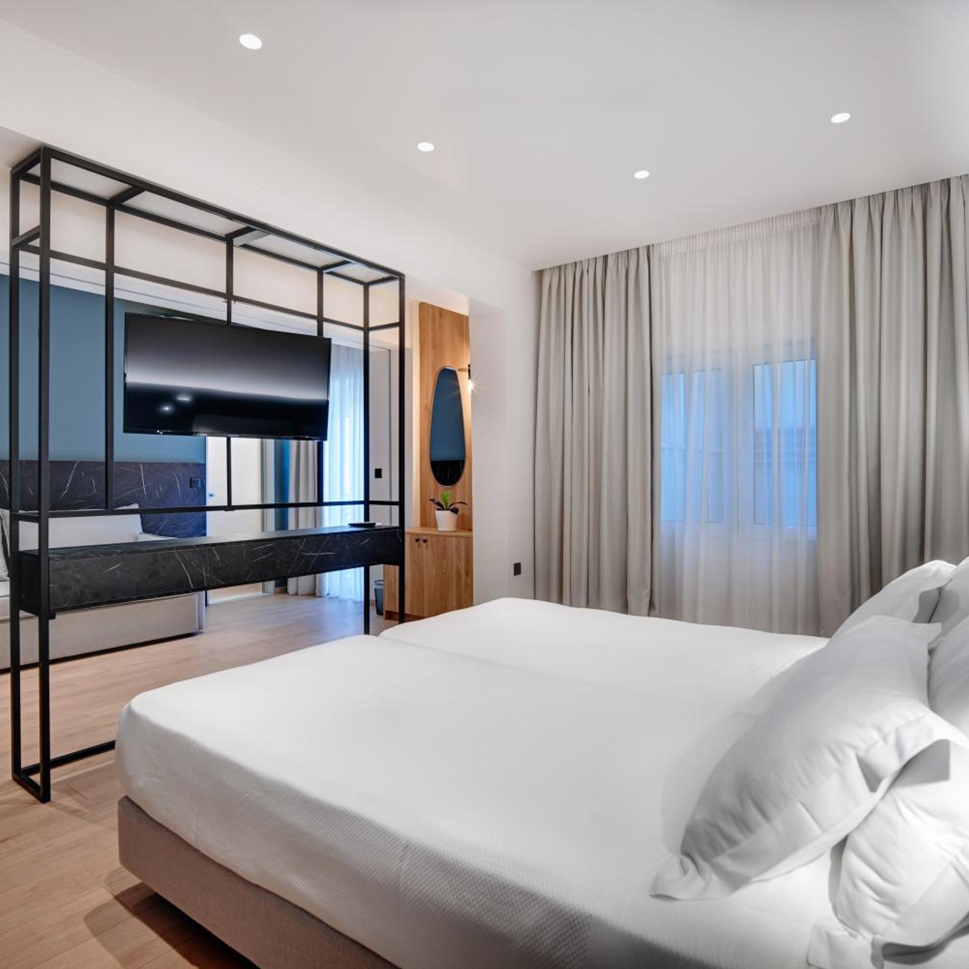 Junior Suite, Family