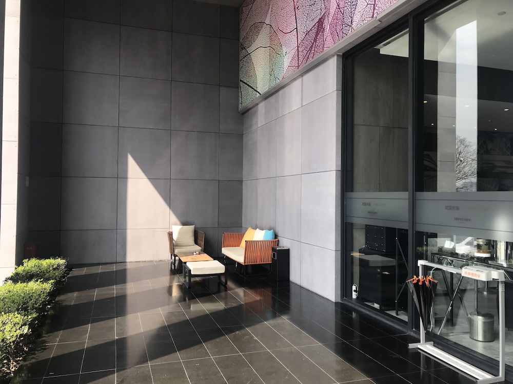 Mercure Shanghai Hongqiao South 84/96