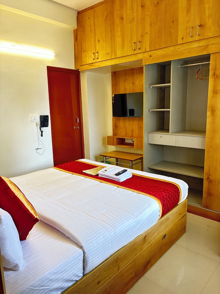 Sai Grand Villas and Hotel 20/50