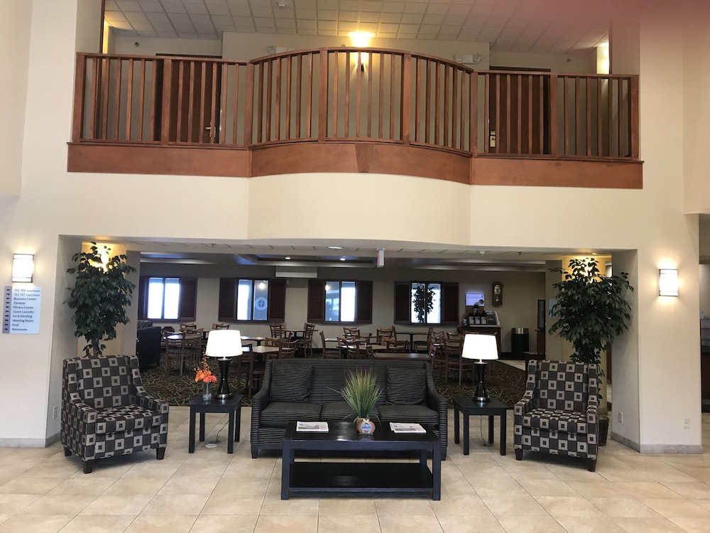 Holiday Inn Express Syracuse-Fairgrounds 50/75