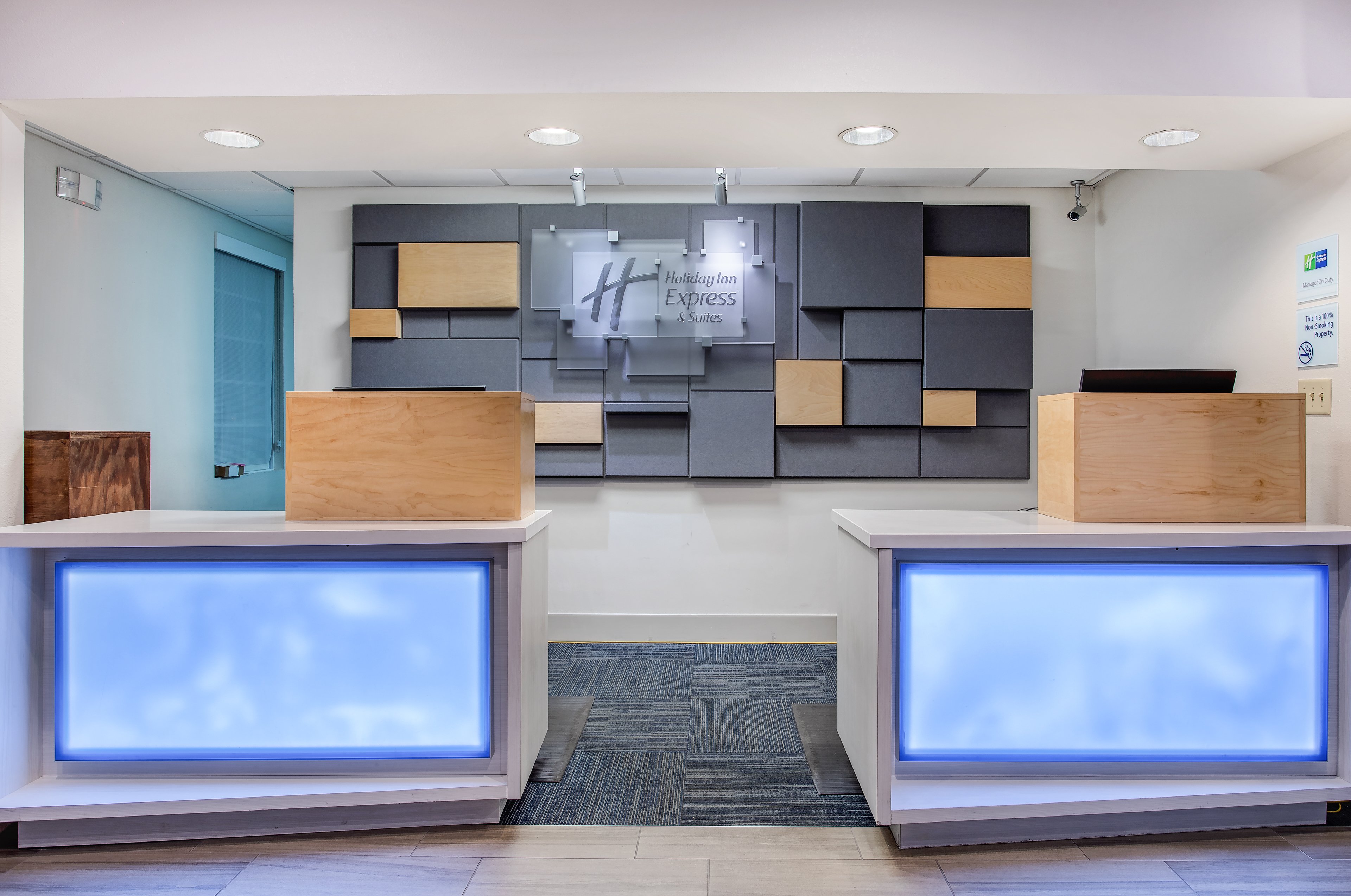 Holiday Inn Express Hotel Suites Alcoa Knoxville Airport 45/53