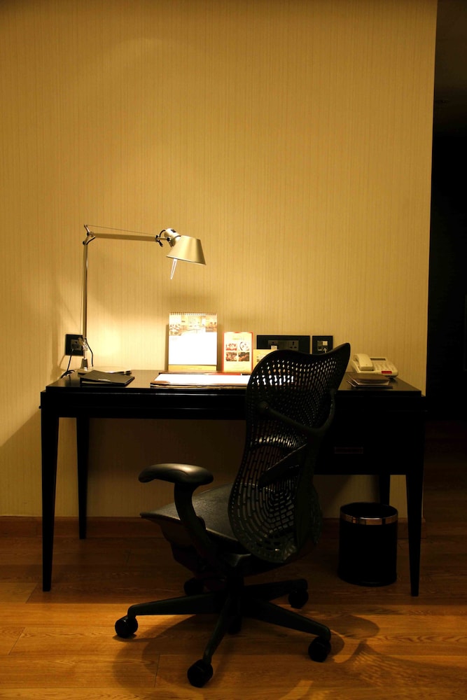 IIDL Suites 33/39