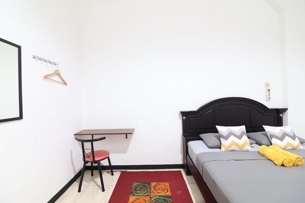 Mador Malang Dorm Hostel 28/32