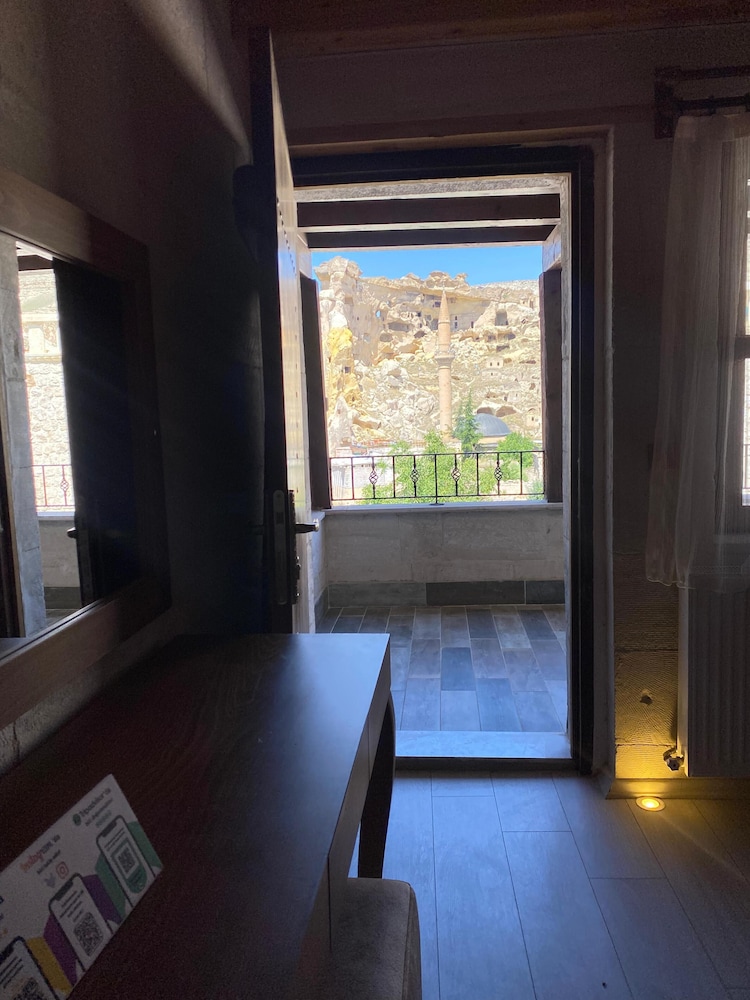 Mesken Cave Suites 31/50
