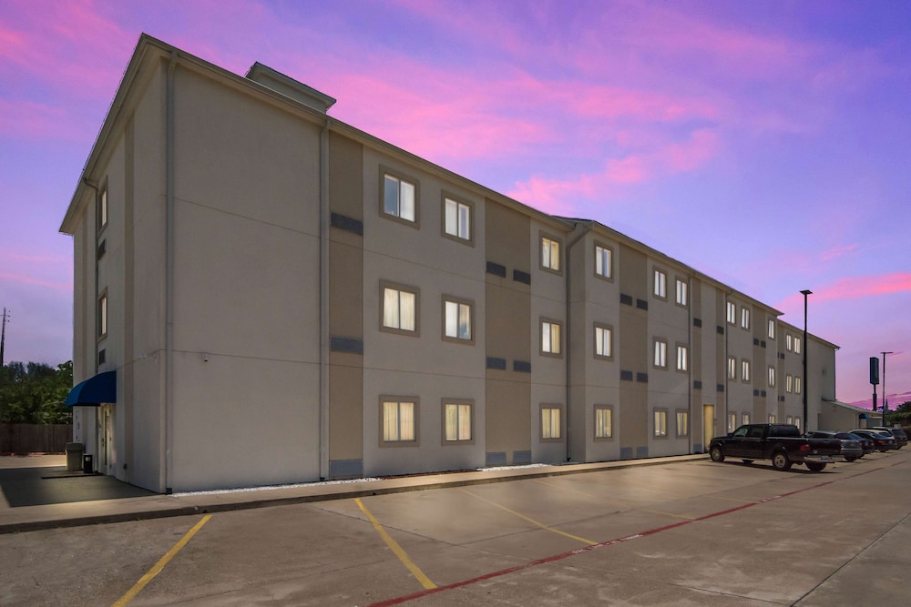 Motel6 Cleburne, TX 34/42