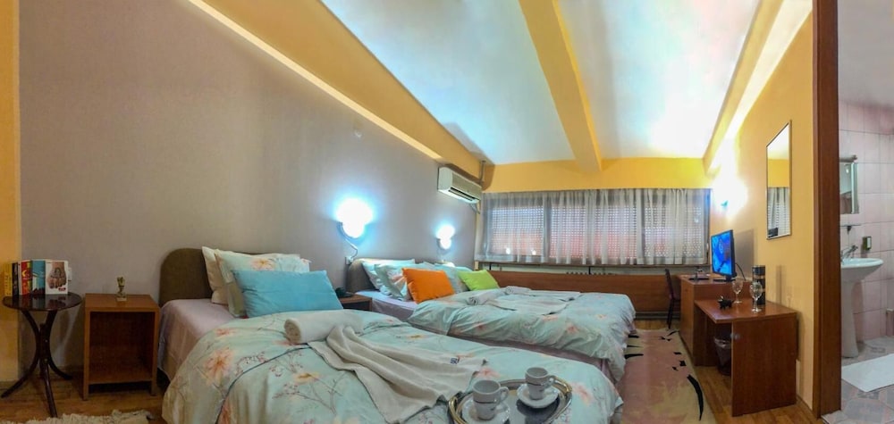 Hotel Square 14/55