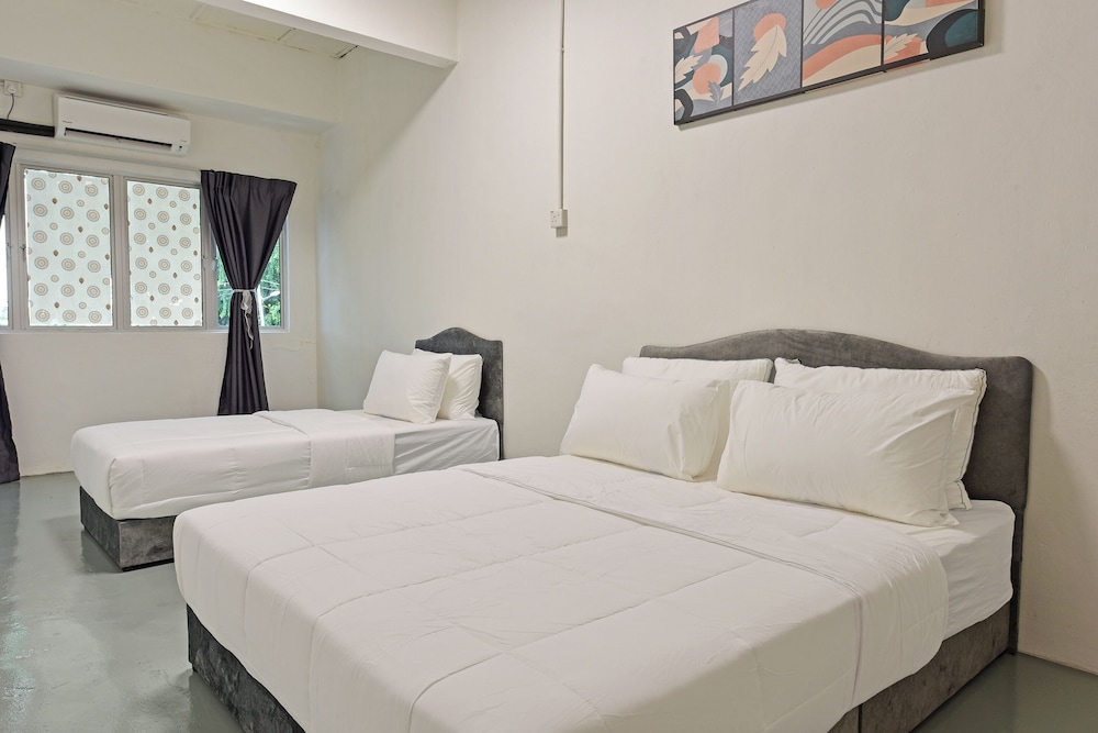 Hotel O S Homestay 15/29
