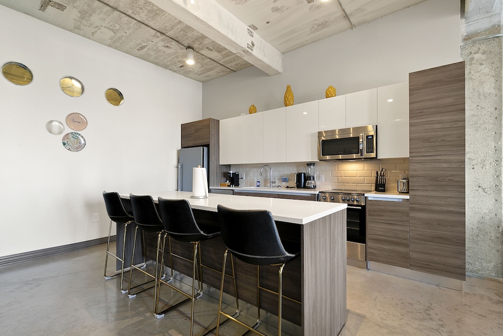 Luxury Downtown Dallas Stay by Amyfinehouse 39/50