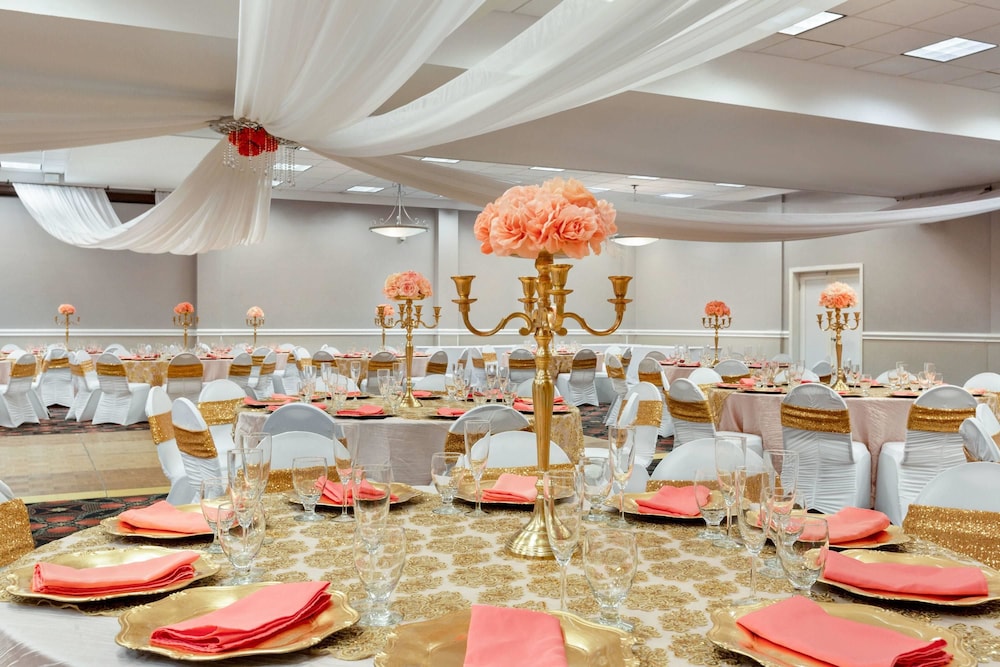 Ramada by Wyndham Sarasota Waterfront 51/71