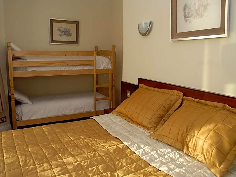 Gatwick Cambridge Hotel 38/53