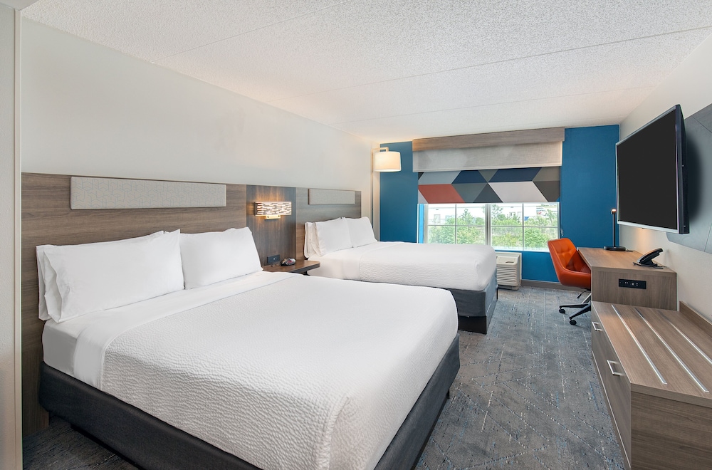 Holiday Inn Express Hotel and Suites Columbus At Northlake 21/57