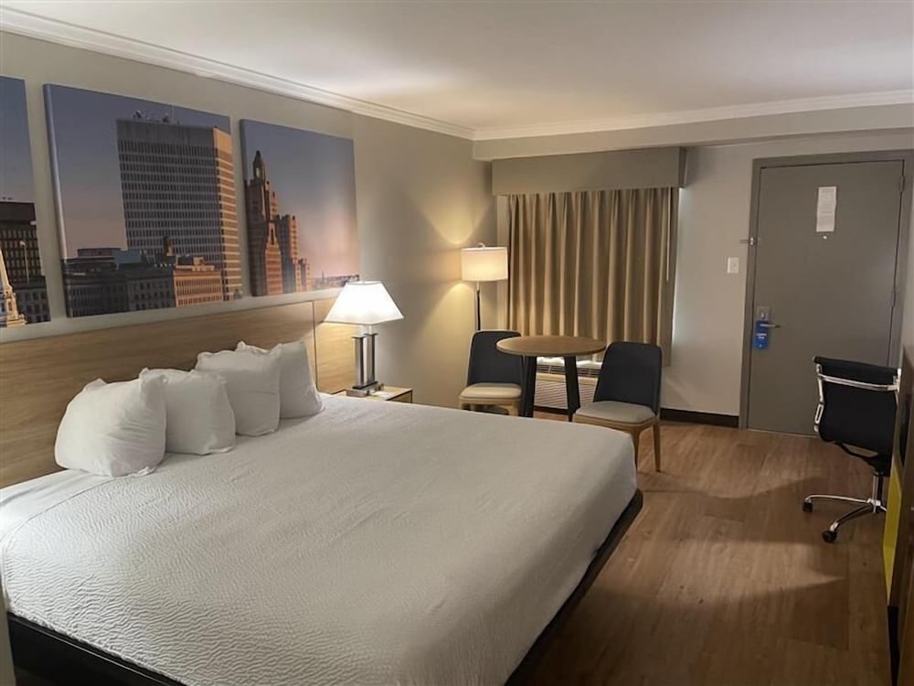 Days Inn by Wyndham Wilmington Brandywine 16/33