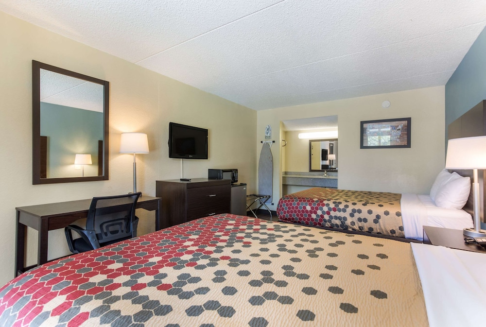 Econo Lodge Gallatin - Metro Nashville 20/43