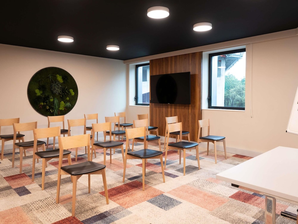 Ibis Styles Paris Meteor Avenue D'italie 57/61