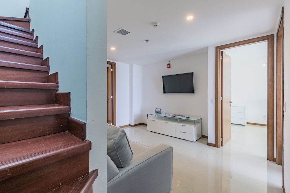 Blue Residences Aruba 62/83