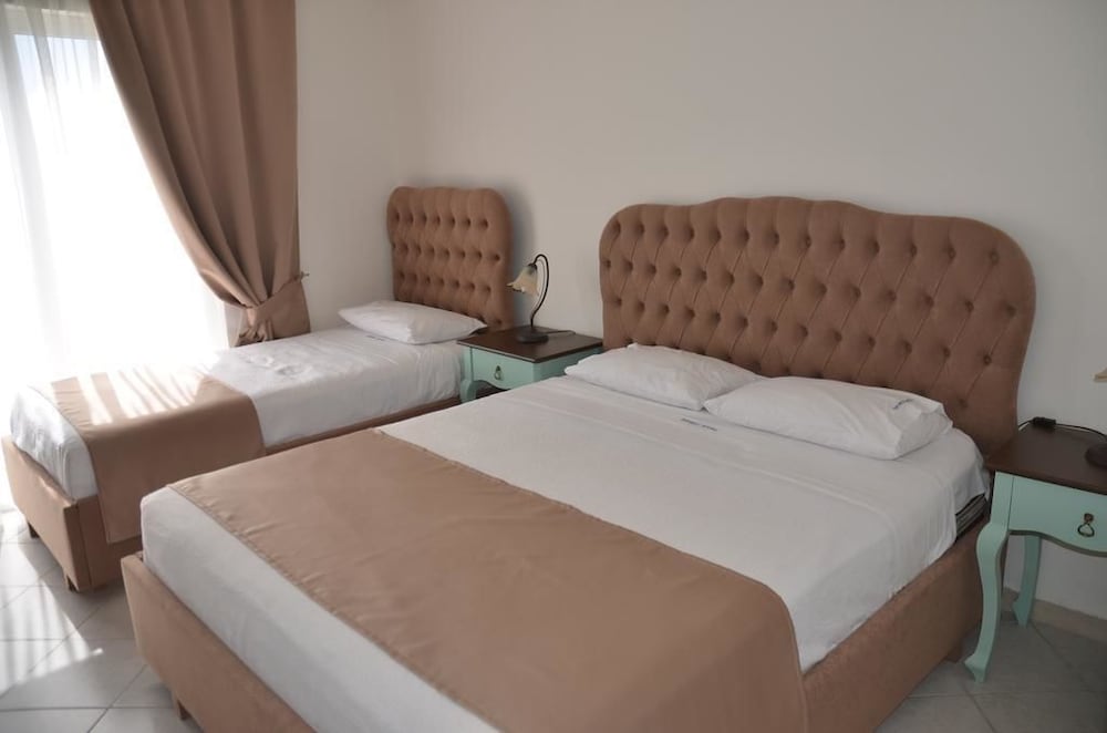 EPIRUS HOTEL 9/50