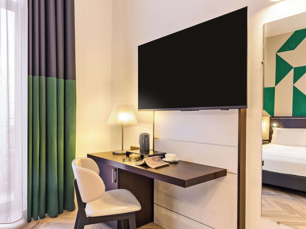 Mercure Napoli Centro Angioino 37/47