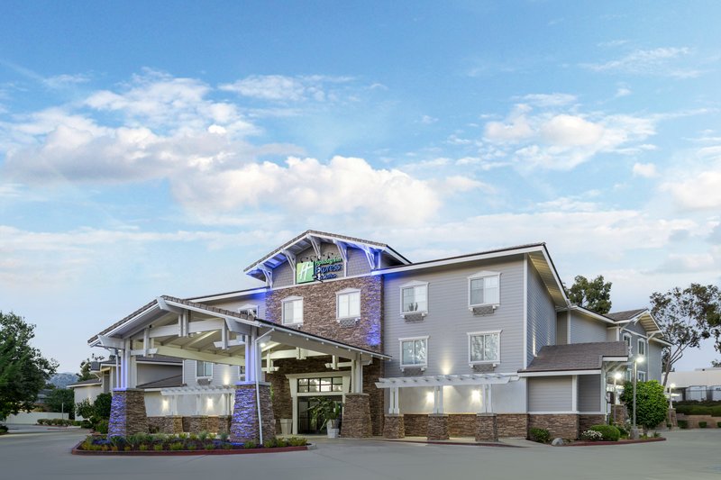 Holiday Inn Express Hotel Suites San Dimas 4/54