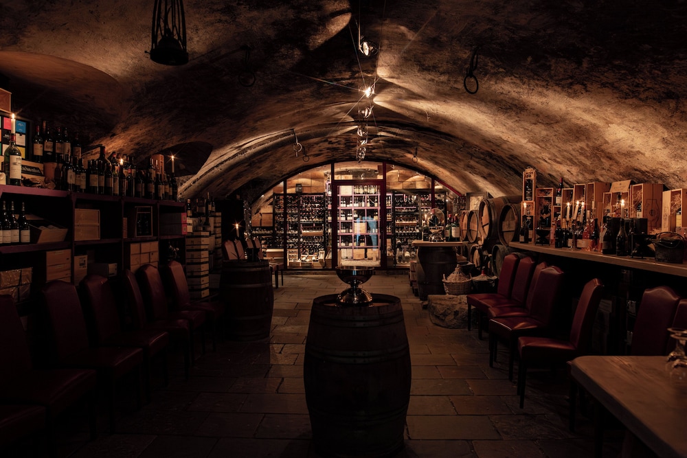 Chateau des Comtes de Challes 46/56