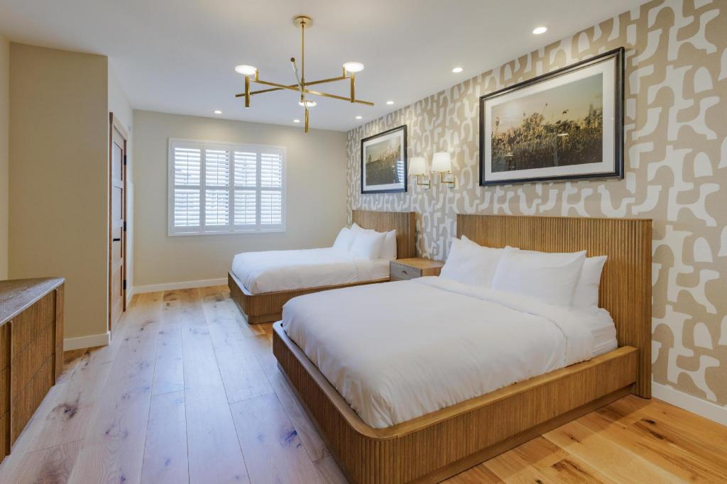 2 Bedrooms, Presidential, Suite, 1 King or 2 Queen Beds